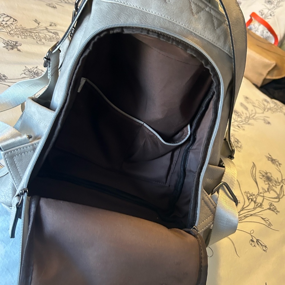 Bromen Gray Antitheft Purse/Backpack - image 5